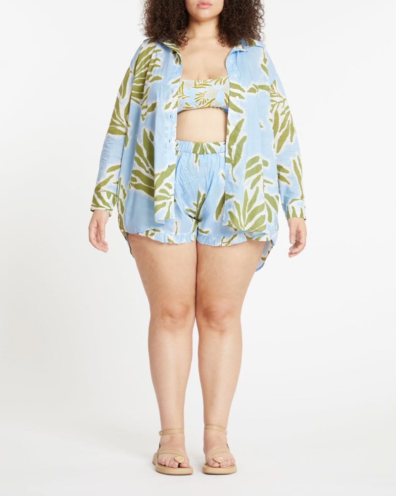 Front of a model wearing a size XL Marley Short in HORIZON BLUE MULTI by Tanya Taylor. | dia_product_style_image_id:283280